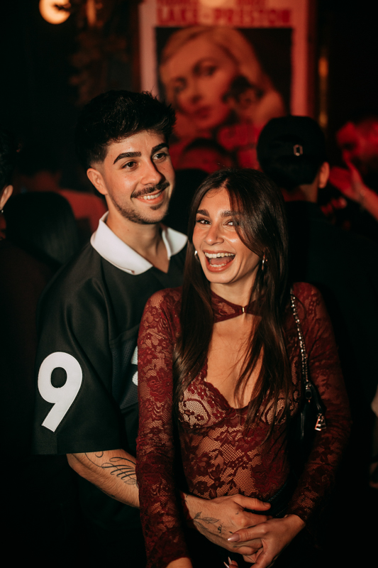 ⁠LUAR LA L